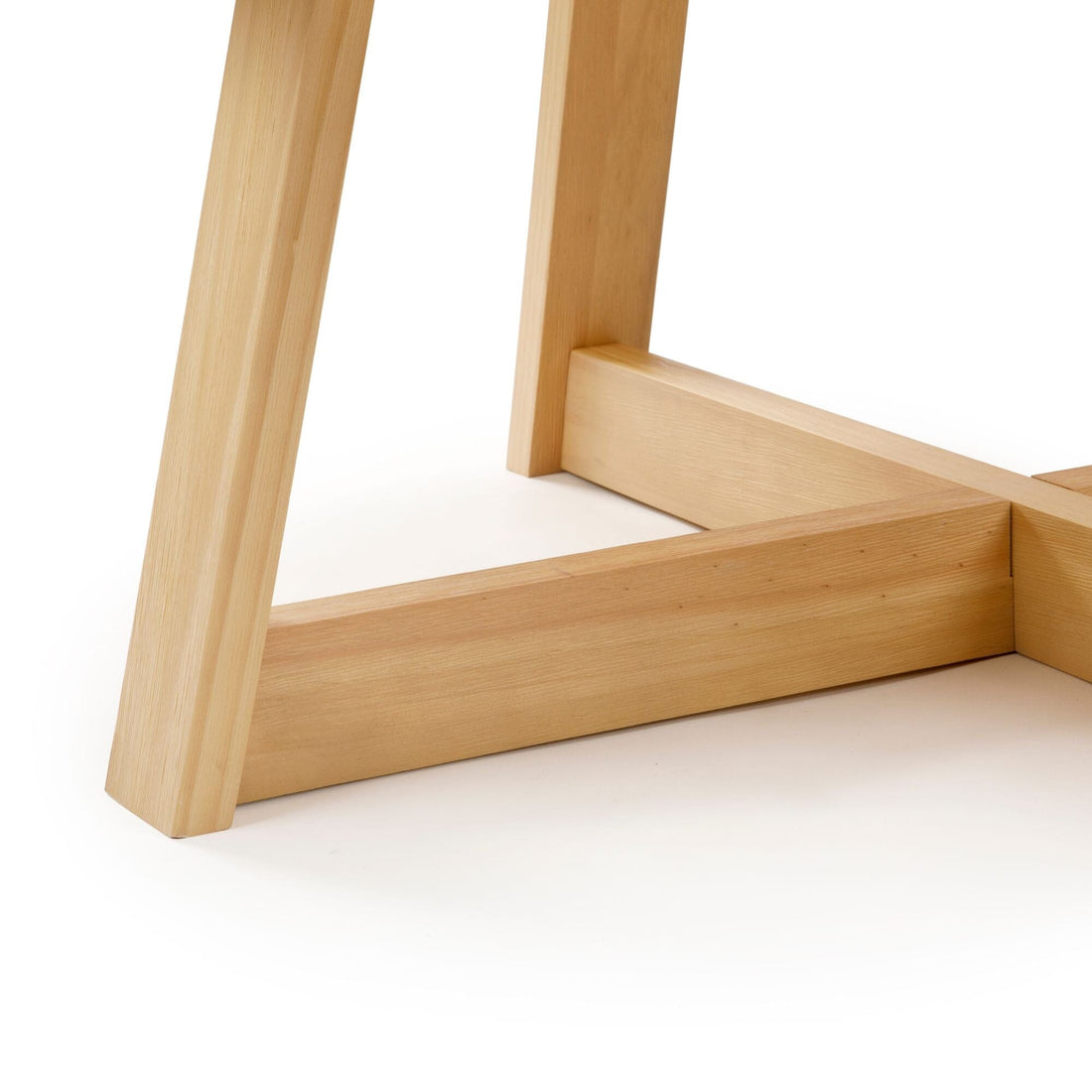 Classic Round Coffee Table - 36'